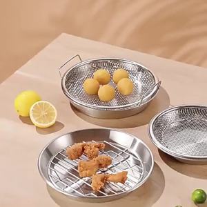 Stainless Steel Circular Food FilterSieve Basket Easy to Clean in Home Kitchen Long-Lasting Drainage Compatible with Frying