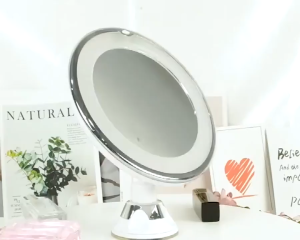 กระจกแต่งหน้า กระจกติดผนัง ปรับขึ้นลงได้ ขยายได้ 10 เท่า มีแว่นขยายเพื่อใช้แต่งหน้า มีแสงไฟอ่อนๆ หมุนได้ 360 องศา