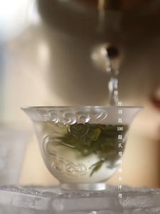 Emperors Beverage Longjing Green Tea Hand-Picked Fresh Buds & Leaves Mellow Flavor Rich Aroma
