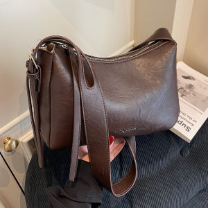 Elegant Soft Leather Shoulder Bag Versatile Commuter Crossbody Pillow Design Large Capacity Fashionable Womens Bag