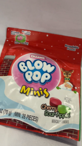 Kẹo mút CHARMS BLOW POP MINIS Cherry Sour Apple 28 pieces vị Anh Đào và Táo của Mỹ