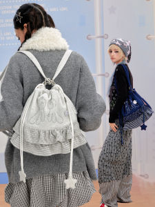 LOLA DESIGN | Pleated Closure Reversible Female Backpack