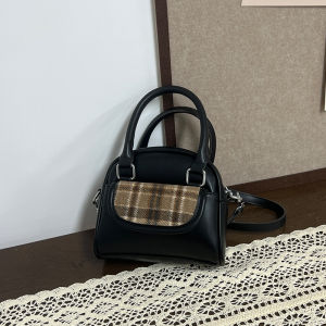 Retro Korean Style Womens Shoulder Bag Autumn Winter Fashion Handbag Versatile Small round Bag Soft PU Leather Zipper Closure