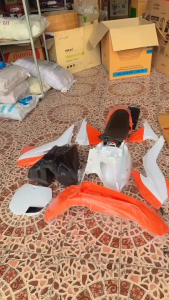 ชุดสีวิบาก เปลือกวิบาก+ถังน้ำมัน+เบาะ KTM250 KTM450 สีขาวล้วน แปลงใส่ KSR KLX MSX DASH SONIC KTM และอื่นๆ แฟริ่งวิบาก ชุดสีมอเตอร์ไซร์ P26