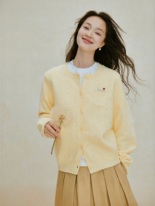 INMAN | Embroidered Velvet Plush Knit Sweater