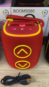 ลำโพงบลูทูธ รุ่น BOOMS580 กำลังขับ10W รองรับAUX TF USB เชื่อมได้2ตู้ ปิดไฟLEDได้  LPX6 เสียงดีเบสแน่น แบตเตอรี่2400mAh เลือกสีได้