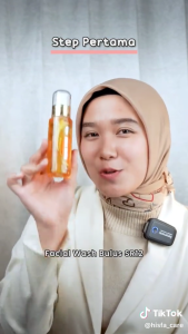 Facial Wash With Bulus SR12 Membersihkan kulit wajah dari kotoran  minyak berlebih dan sisa make up. Mengandung minyak bulus yg membantu merawat kulit wajah lebih bersih segar dan tetap sehat.