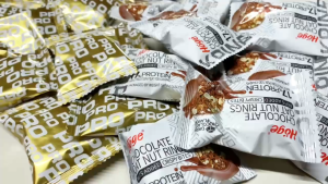 30pcs Chocolate Oat Nuts Ring Crispy Bites Oatmeal Crisps Biscuits MR.HE