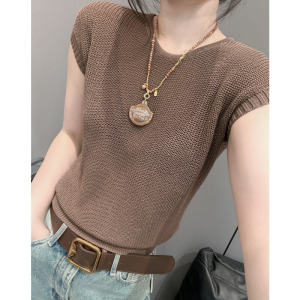 เสื้อถักคอกลมแบบสั้นเก็บเอวแบบใหม่ฤดูร้อนเสื้อออกแบบแมทช์ง่ายดูผอมเข้ารูปสไตล์ตะวันตกสินค้ายุโรปแขนสั้นสำหรับผู้หญิง