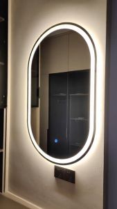 KOKOMO กระจกแต่งหน้ากระจกห้องน้ําอัจฉริยะพร้อมไฟ LED หรี่แสงได้สามสีแขวนกระจกแต่งหน้าสวิตช์ไฟเซนเซอร์