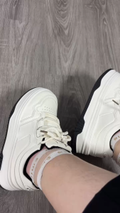 Giày Sneaker Nữ Đế Bệt Mới 2025 - Giày Trắng Tăng Chiều Cao Thoáng Khí Chống Trượt Giày Sneaker Casual Cho Cặp Đôi Đế Mềm Đa Năng Bán Chạy