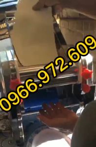 Máy cán bột làm bánh bột lọchoành thánhhá cảosủi cảo chạy điện size 20-550w bảo hành 12 tháng