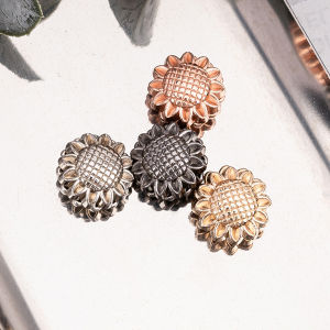 C.B.【Ready in Stock】 1Pc Magnet Buttons Magnetic Clothing Invisible Buttons Multifunctional Magnetic Buckle DIY Clothing