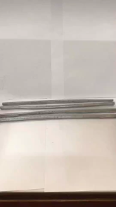 ตะกั่วแท่ง  หรือ ตะกั่วบัดกรีแบบแท่ง  มีราคาแบบ 1เส้น 2 เส้น 3 เส้น  4เส้น และ 5เส้น