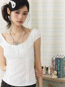 Áo Thun Ôm Sát Cổ U Ren