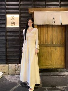 ชุดเดรสยาวแขนยาวถักคอวีผู้หญิง ทรงเข้ารูป ดีไซน์เก๋ไก๋ ชุดชั้นใน ชุดเดรสยาวฤดูใบไม้ร่วง ใหม่ล่าสุด ชุดเดรสยาว