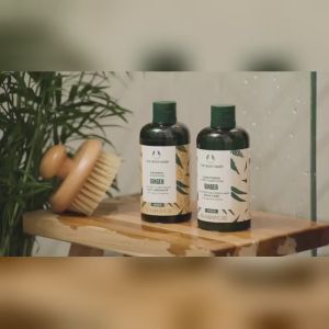 （ข‍อง‍แท้ 10‍0%）THE BODY SHOP GINGER ANTI-DANDRUFF SHAMPOO 400ml. เดอะบอดี้ ช็อป จิงเจอร์ แชมพู