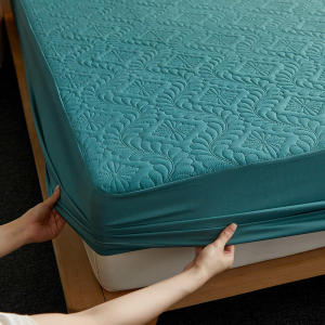 Quilted Waterproof Bed Sheet With Elastic Queen King Size Solid Color Mattress Protector For Double Bed Queen/King Bed Sheet