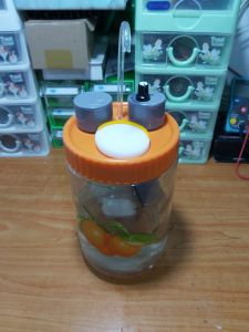 Bình rót ruou cảm biến không kén ly