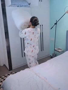 ถุงสูญญากาศแบบพกพาแพ็คเก็บเสื้อผ้า เสื้อโค้ท กางเกงและอีกมากมาย ถุงเหนียวมีความทนทานไม่ขาดง่าย เพิ่มพื้นที่ช่องว่างในกระเป๋าเดินทาง LXY