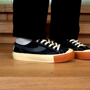 0riginal 100% Compass Gazelle Low Black Gum Terbaru
