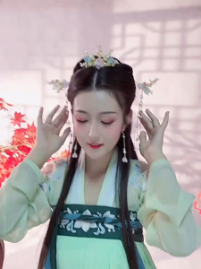 Set Aksesoris Perhiaasan Sisir Rambut Aksen Mutiara Gaya China Untuk Pernikahan