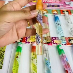 น้ำหอมแฟนตาซี น้ำหอมไฮโซ สไตล์เกาหลี น้ำหอมพกพา คละกลิ่น หอมนาน ติดทน ขนาด 10 ML แผงละ 12 ชิ้น