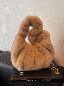 Fashionable Plush Underarm Bag Womens 2025 Autumn New Single Shoulder Commuter Fluffy Dumpling Bag Soft Handbag Hobo Style