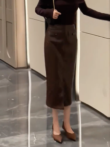 MANMI | Chân Váy Bút Chì Đỏ Vintage