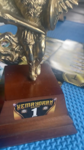 "POWER KICAU JUARA LOMBA 20ML" VITAMINSUPLEMEN BERSTAMINA UNTUK SEMUA BURUNG BERKICAU