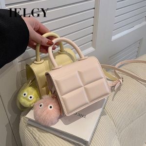 IELGY กระเป๋าพาดลำตัวสำหรับผู้หญิงเย็บหนังรถยนต์ลายตารางหมากรุกที่ทันสมัยและใช้งานได้หลากหลายกระเป๋าสี่เหลี่ยม