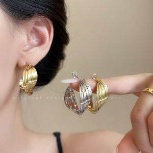 Stylish Hong Kong Style Large Circle Metal Earrings Womens Unique Design High-End Feelings Versatile Ear Jewelry Hoops