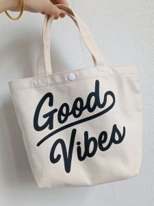 กระเป๋าผ้าใบทรงสี่เหลี่ยมเล็กสไตล์ญี่ปุ่น กระเป๋าถือผู้หญิง กระเป๋าใส่อาหาร กระเป๋าเดินทาง กระเป๋าสะพายไหล่แบบลำลอง กระเป๋าสะพายข้าง