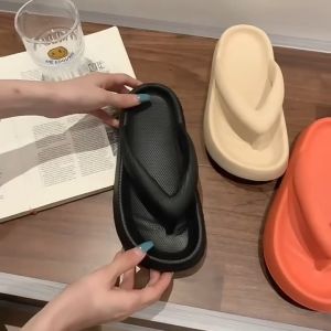 รองเท้าแตะ รองเท้าหูคีบ วัสดุยาง ใส่สบาย สีพื้น รองเท้ามินิมอล ยิ่งใส่นานยิ่งนิ่ม