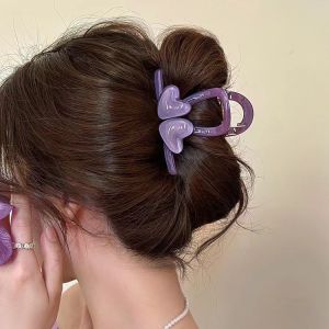 กิ๊บติดผมรูปหัวใจขนาดเล็กสำหรับผู้หญิง สไตล์หวาน 2025 กิ๊บติดผมแบบใหม่ 2 หัวใจ เครื่องประดับผมที่สวมใส่สบาย