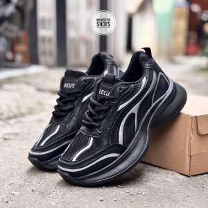 SEPATU PRIA KASUAL PUTIH SEPATU FASHION BAHAN LENTUR RINGAN DI KAKI