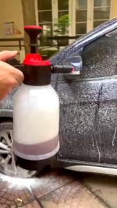 Dung dịch rửa xe không chạm dung tích 200ml kèm bình phun tuyết cầm tay iViecars đánh bay mọi vết bẩn xe ô tô hiệu quả