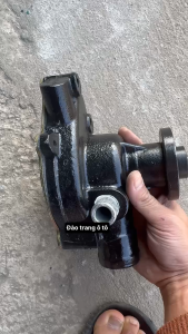 Bơm nước xe xúc lật động cơ 4L68 tản nhiệt động cơ xe ô tô máy xúc xe nâng CZ495