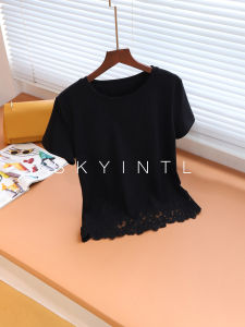Versatile Slim-fit T-shirt