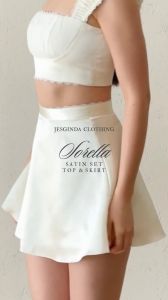 JESGINDA Sorella Mini Skirt : PolkaDot Satin (กระโปรงสั้น : ลายจุด ซาตินขอบลูกไม้)
