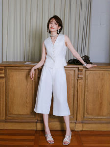 MIUCO | Bộ Đồ Phong Cách Old Money Cho Phụ Nữ Áo Không Tay và Quần Culottes