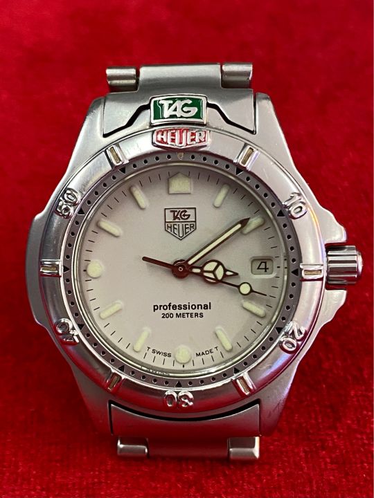 TAG HEUER professional 200 m Quartz 4000