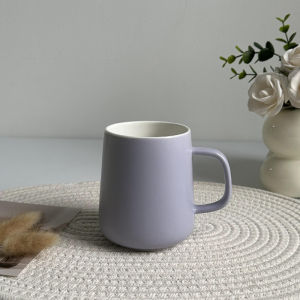 LUCKYDOG | Sleek Ceramic Cup with Lid and Spoon