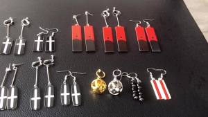 Anime Tokyo Revengers: Christmas Showdown Arc Earrings Chifuyu Matsuno Cosplay Earrings for Women Men Ear Clip Jewelry