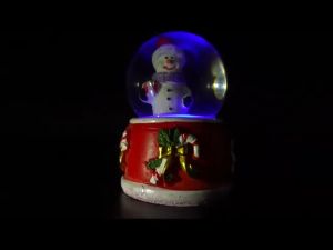 HS-037 Cute Christmas Snow Globe With Changing Light 4.5cm
