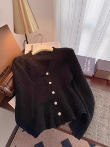 สไตล์ฝรั่งเศส ถัก คาร์ดิเกน เสื้อโค้ท ผู้หญิง ฤดูใบไม้ร่วง ฤดูหนาว หางปลาสั้นใหม่ เสื้อสเวตเตอร์ ถัก เสื้อท่อนบน V คอปุ่มเดียวแขนปกติ