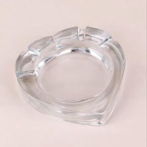 Gạt Tàn Thuỷ Tinh Cao Cấp Glass Ashtray kiểu Dáng Hình Trái Tim Lãng Mạn GT05