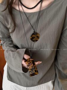 Retro Tortoiseshell เสือดาวหวีสร้อยคอจี้ ผู้หญิง อุปกรณ์เสริมหรูหรา Clavicle Chain เสื้อสเวตเตอร์ Chain ฤดูใบไม้ร่วง ฤดูหนาว แฟชั่น