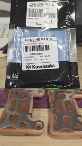 Kawasaki Genuine Parts Brake Pad Assy 43082-0206 FRONT ZX4R ZX4R SE