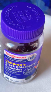 Chiết xuất quả Cơm Cháy Walgreens Childrens Black Elderberry Gummies 30 GUMMIES bổ sung chế độ ăn uống cho trẻ em của Mỹ